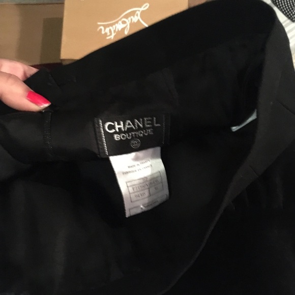 Authentic CHANEL Wool Pencil skirt - Picture 5 of 6
